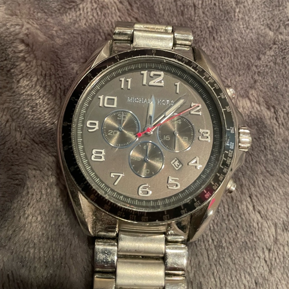 Men’s Michael Kors watch- READ DESCRIPTION - Picture 2 of 3